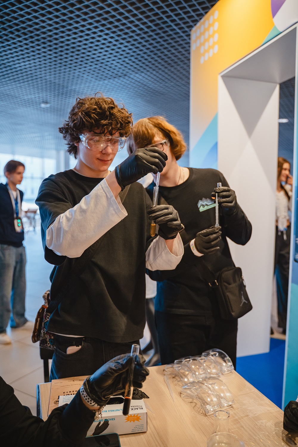 Научный дивизион «Росатома» принял участие в профориентационном треке на AtomSkills-2026